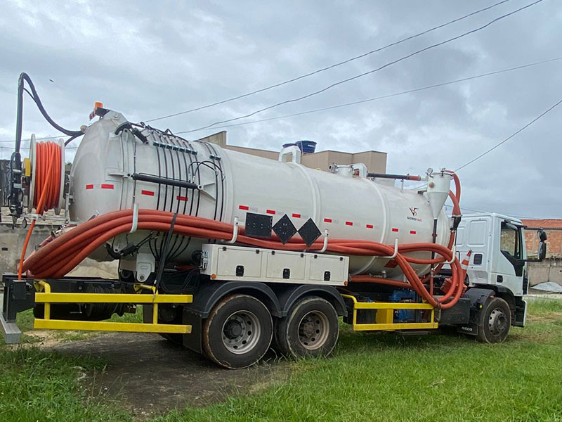 Coleta e Transporte de Efluentes Industriais